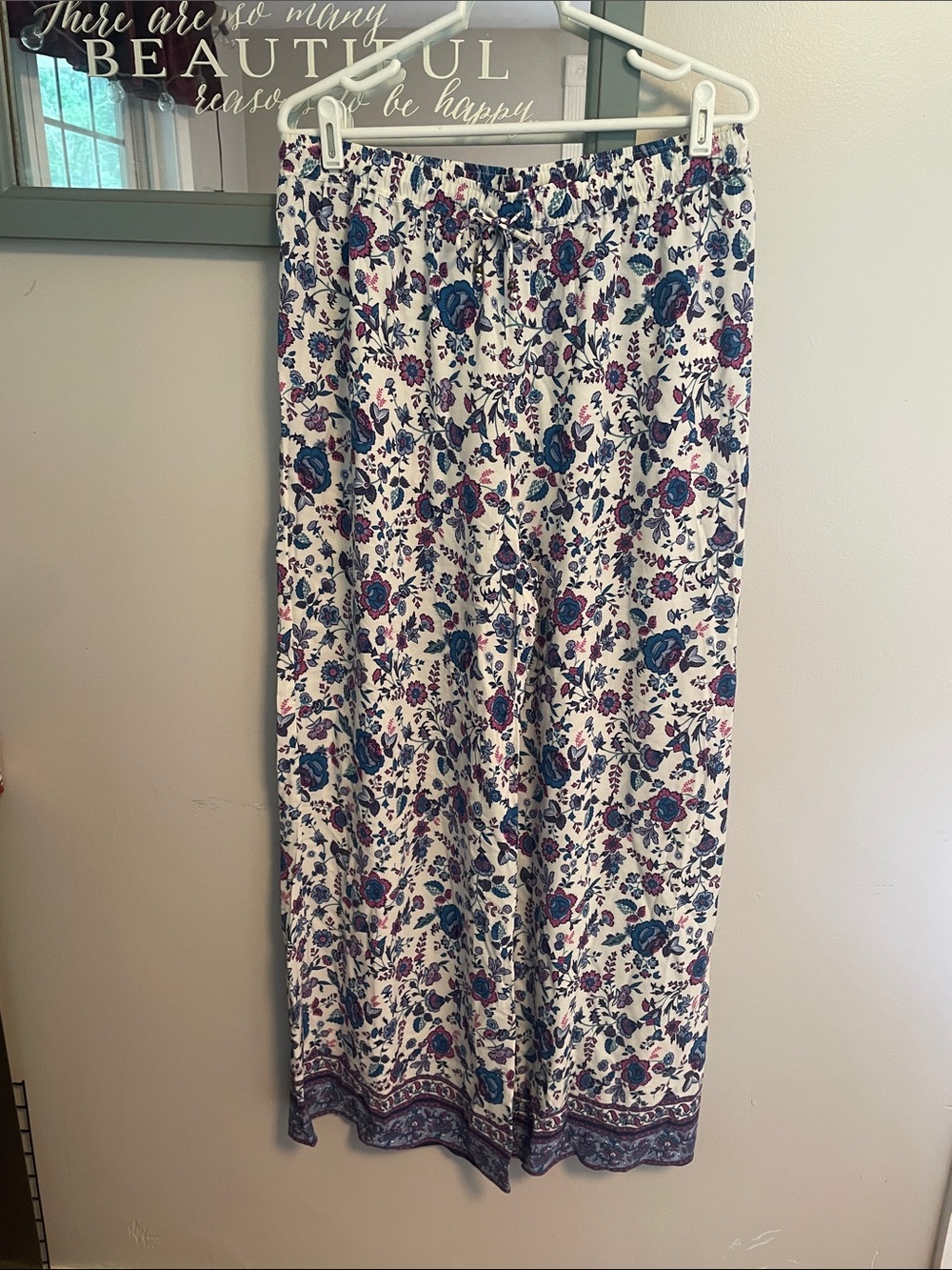 Joie wide leg palazzo pants with Blue and Pink Floral Pattern size L - Picture 3 of 10